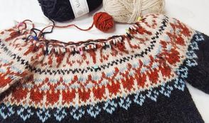 klikk her for å komme til bloggen vår med garnguide og strikketips